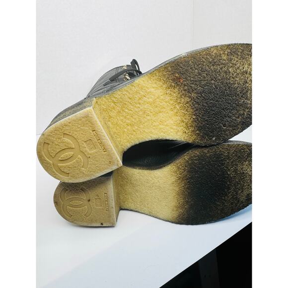 CHANEL Black Grained Leather Lace-Up Combat Boots with Gold Eyelets Size 36.5 - Picture 6 of 12